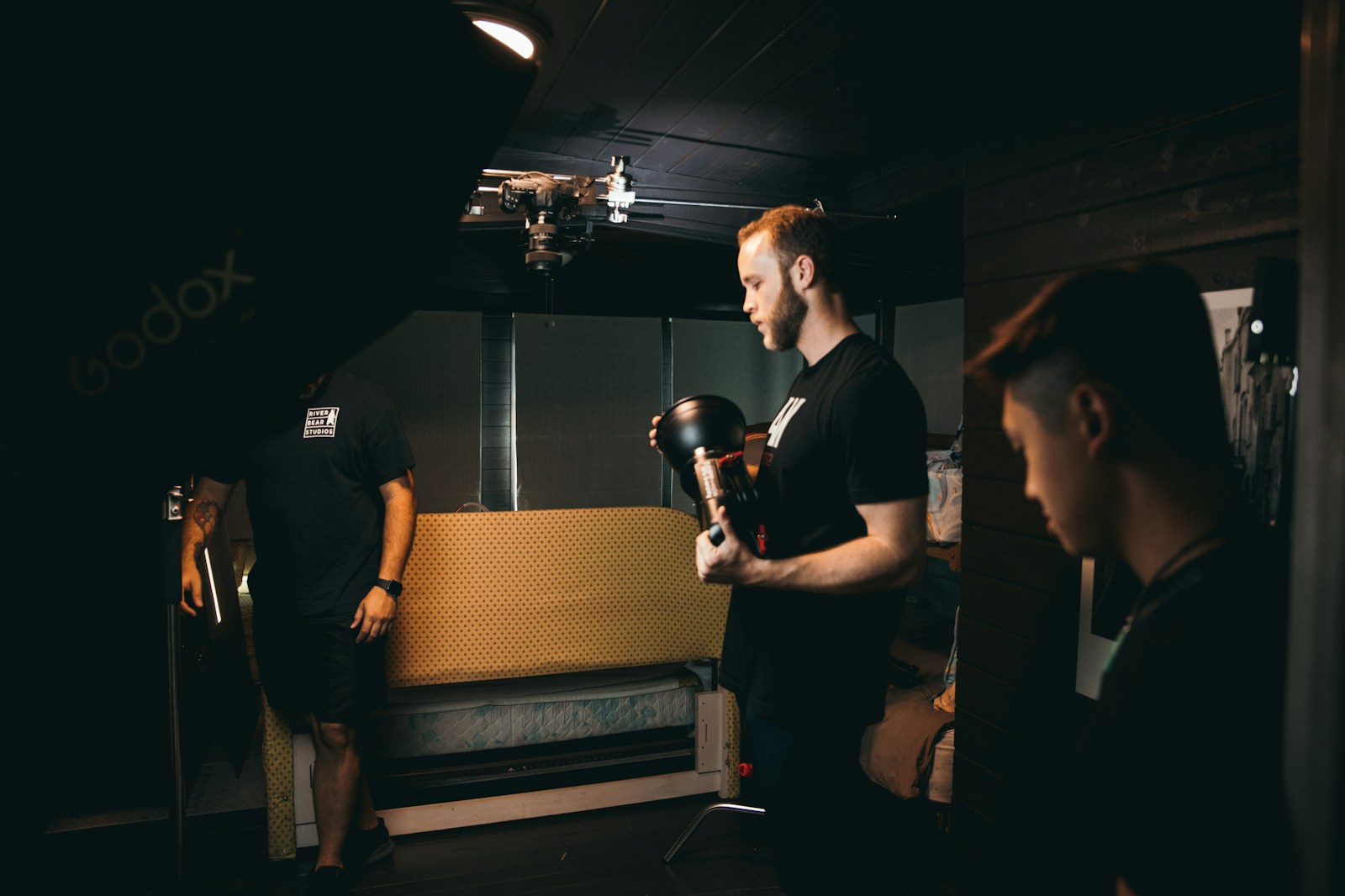 men's black crew-neck t-shirt